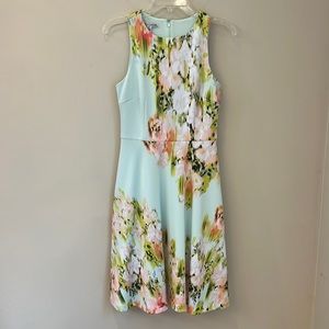 Maggy London dress size 4 lined mint green floral pattern sleeveless summer